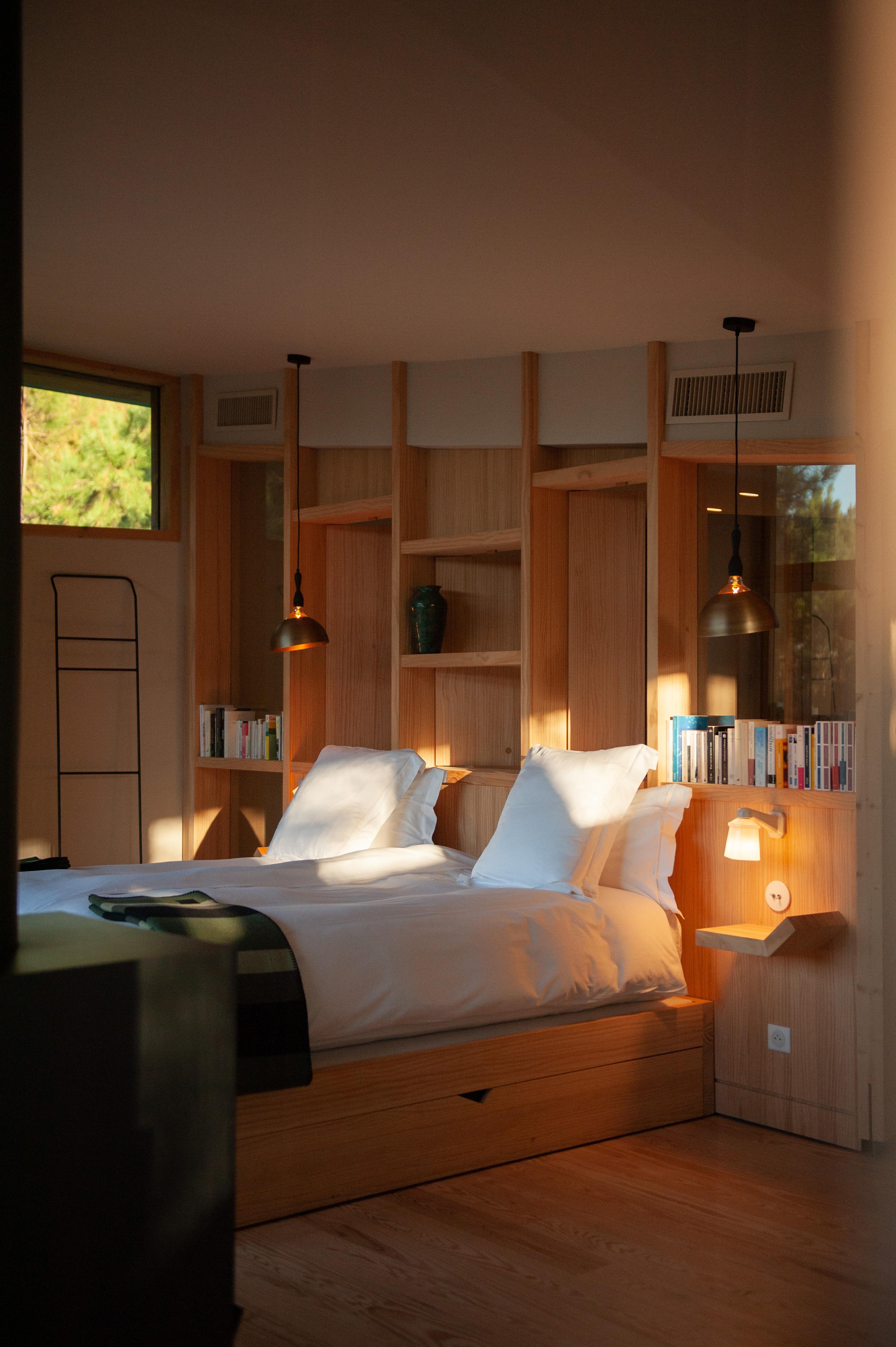  Une chambre dans un eco-lodge © Les Échasses