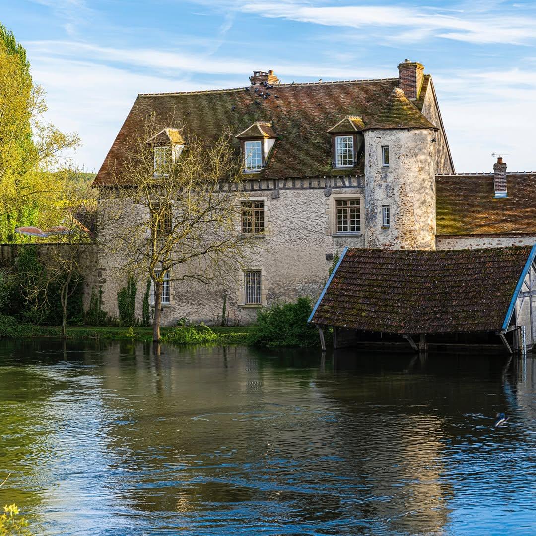 Le Prieuré à Marnay-sur-Seine © leprieure.maisondecampagne Le Prieuré à Marnay-sur-Seine © leprieure.maisondecampagne