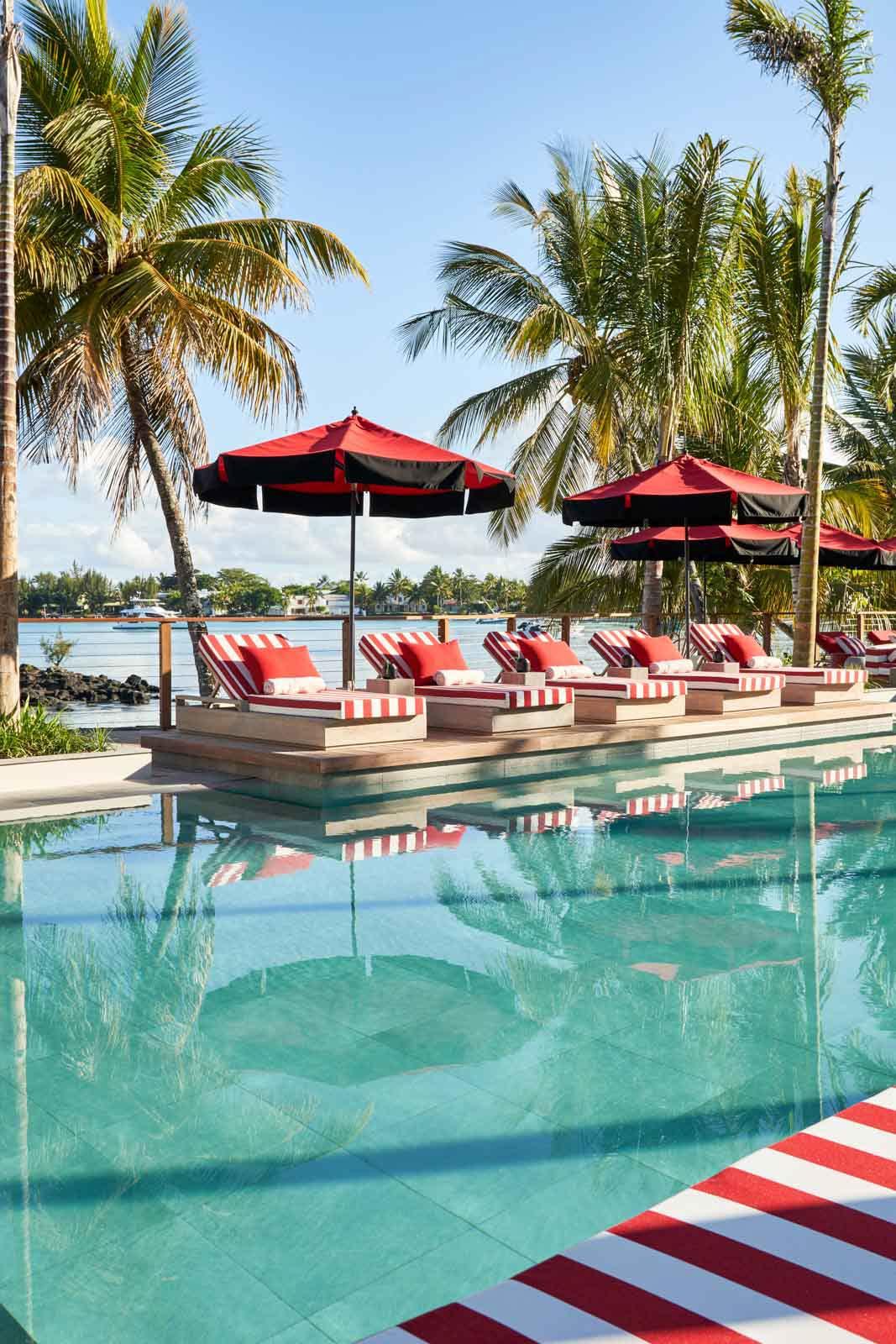 La piscine principale du LUX* Grand Baie 