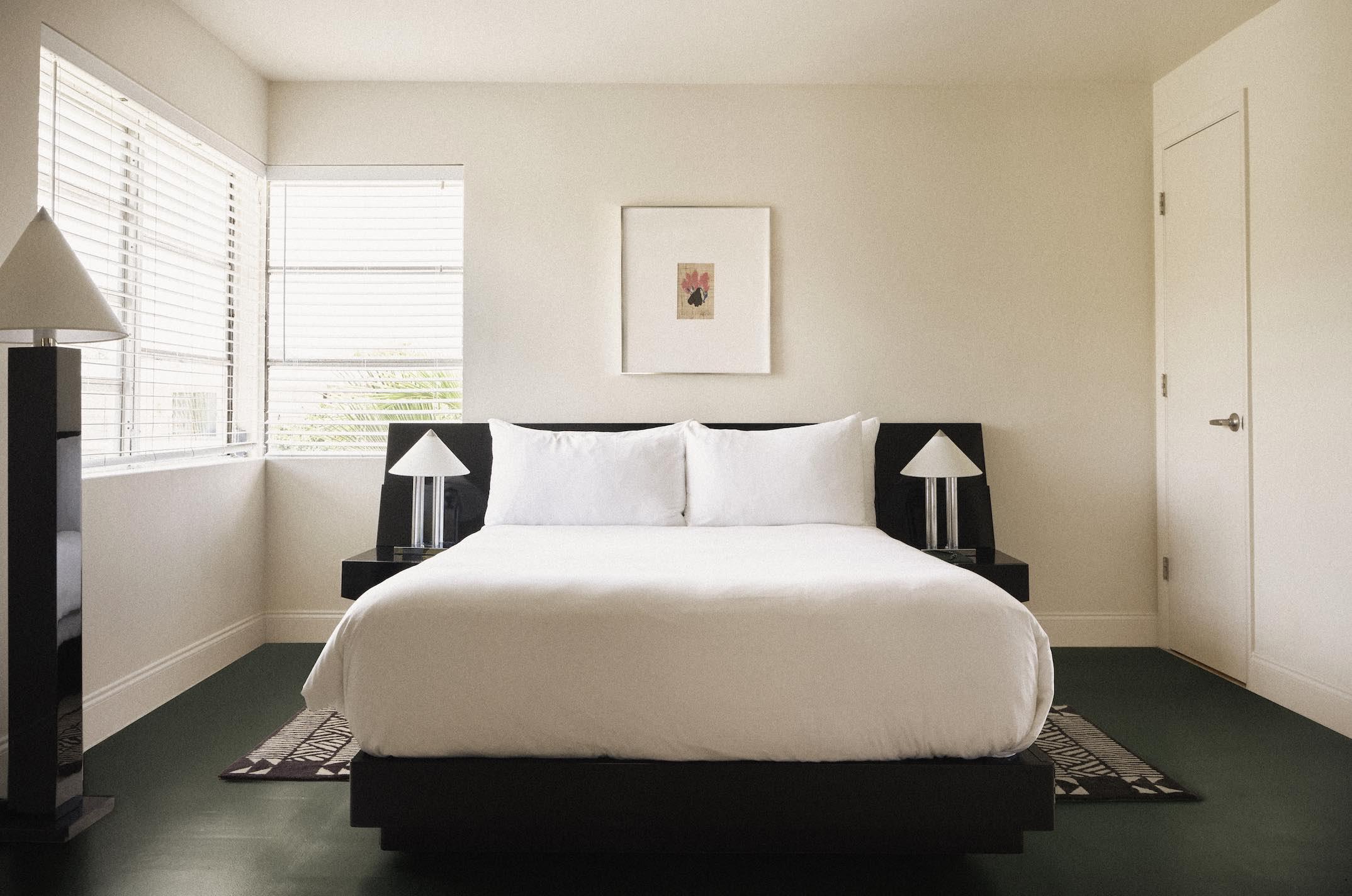 Une des chambres de l’hôtel © Perroquet Hotel
