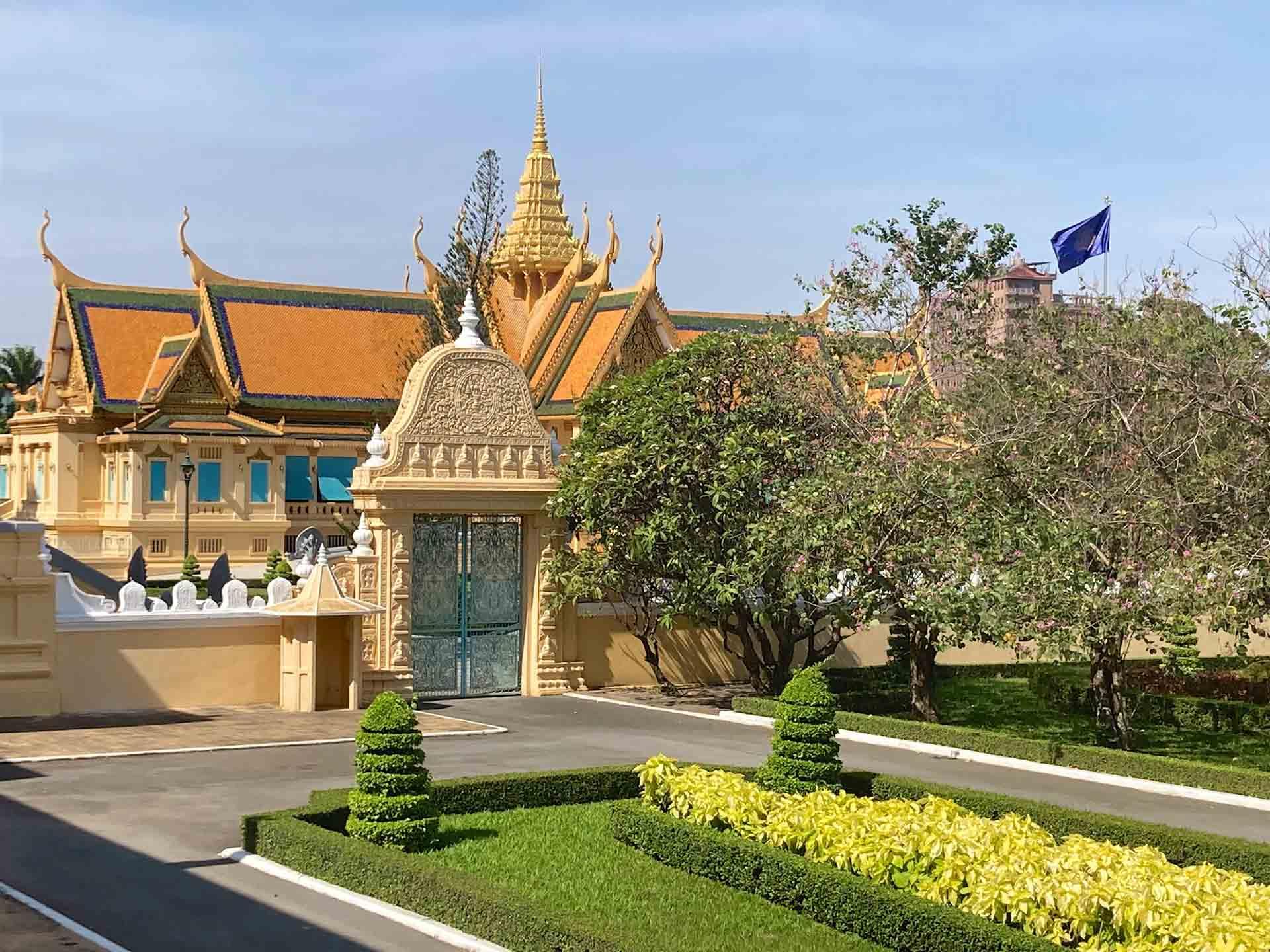 Un des nombreux pavillons du Palais Royal © Pascale Missoud