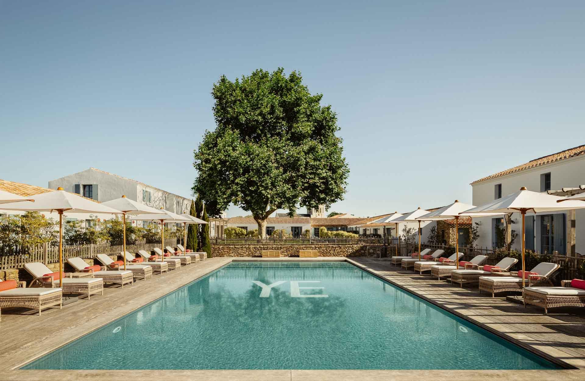 Piscine La Mission © Adrien Ozouf