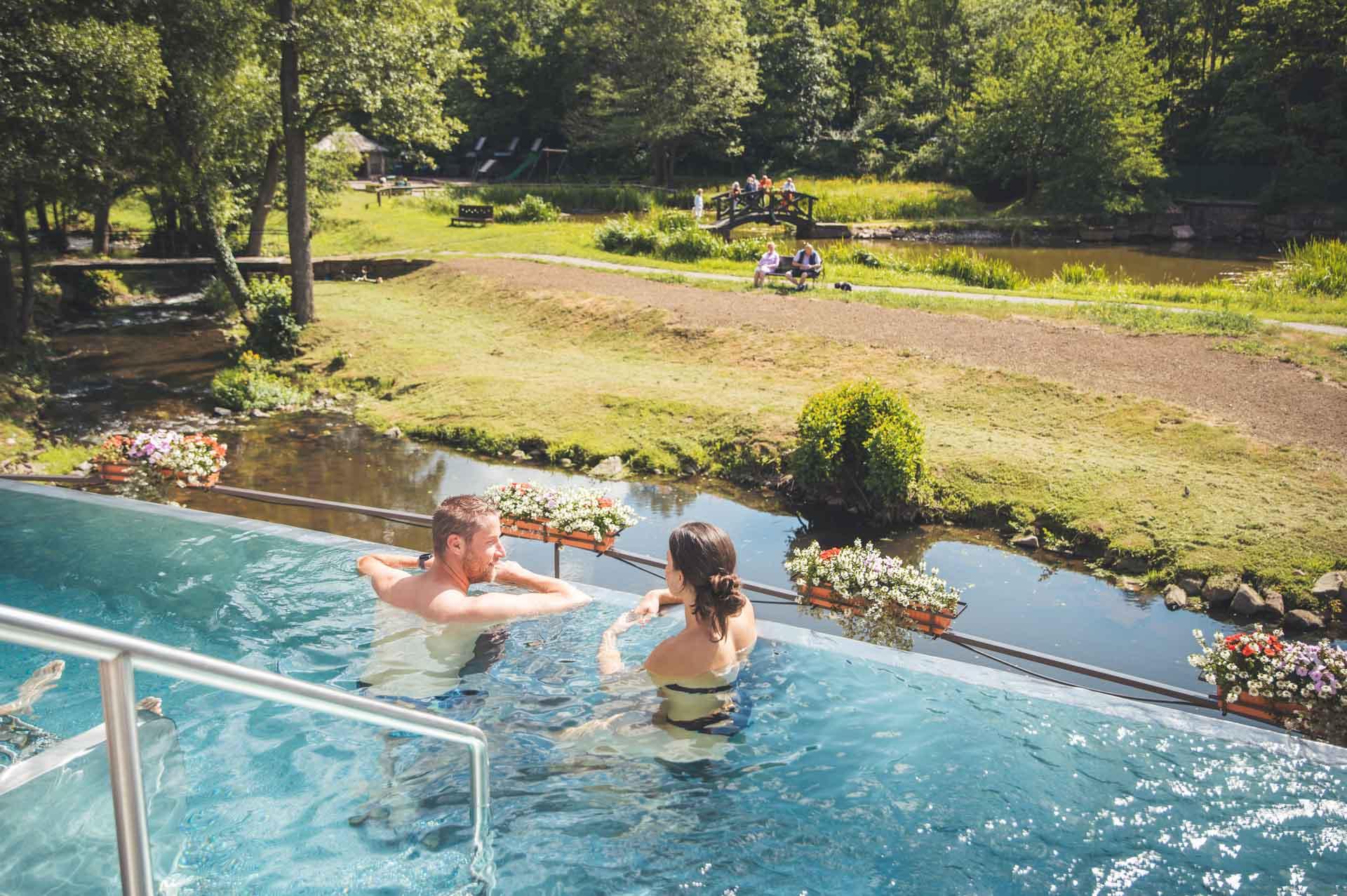 Piscine à débordement © ART GE Pierre Defontaine