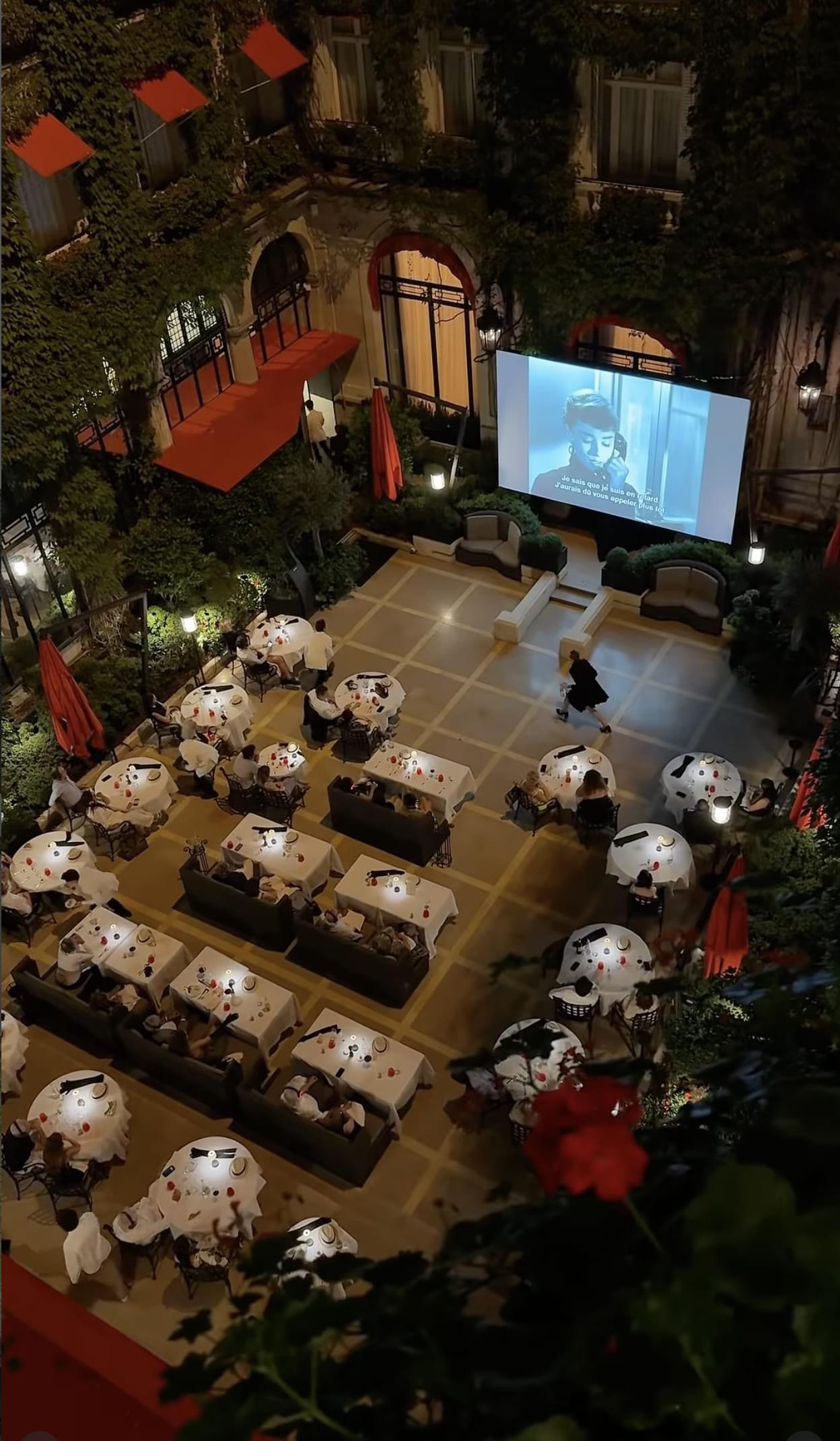  © Hôtel Plaza Athénée