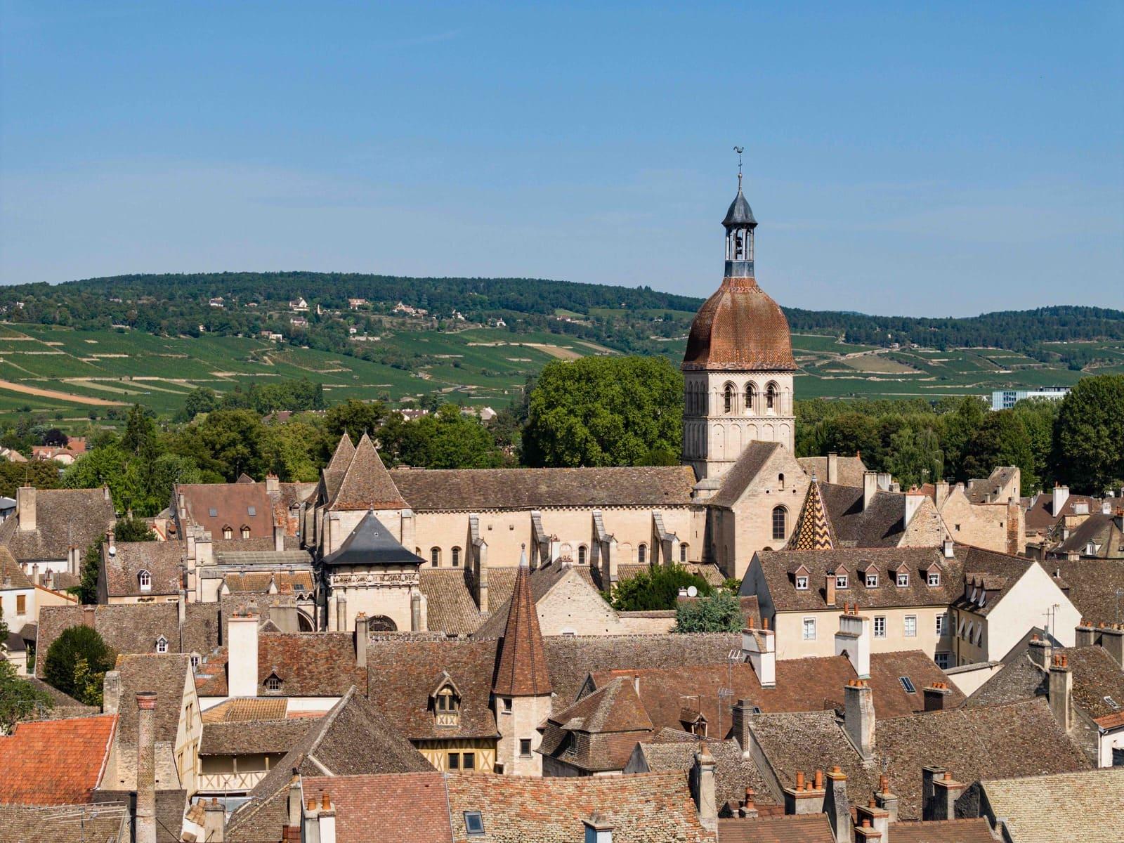 Visiter le village de Pommard © Château La Commaraine