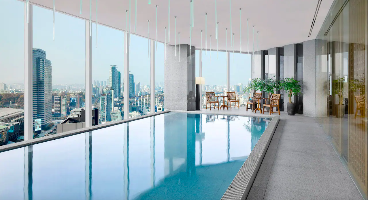 Piscine avec vue de l’Hôtel Park Hyatt Seoul © Park Hyatt Seoul