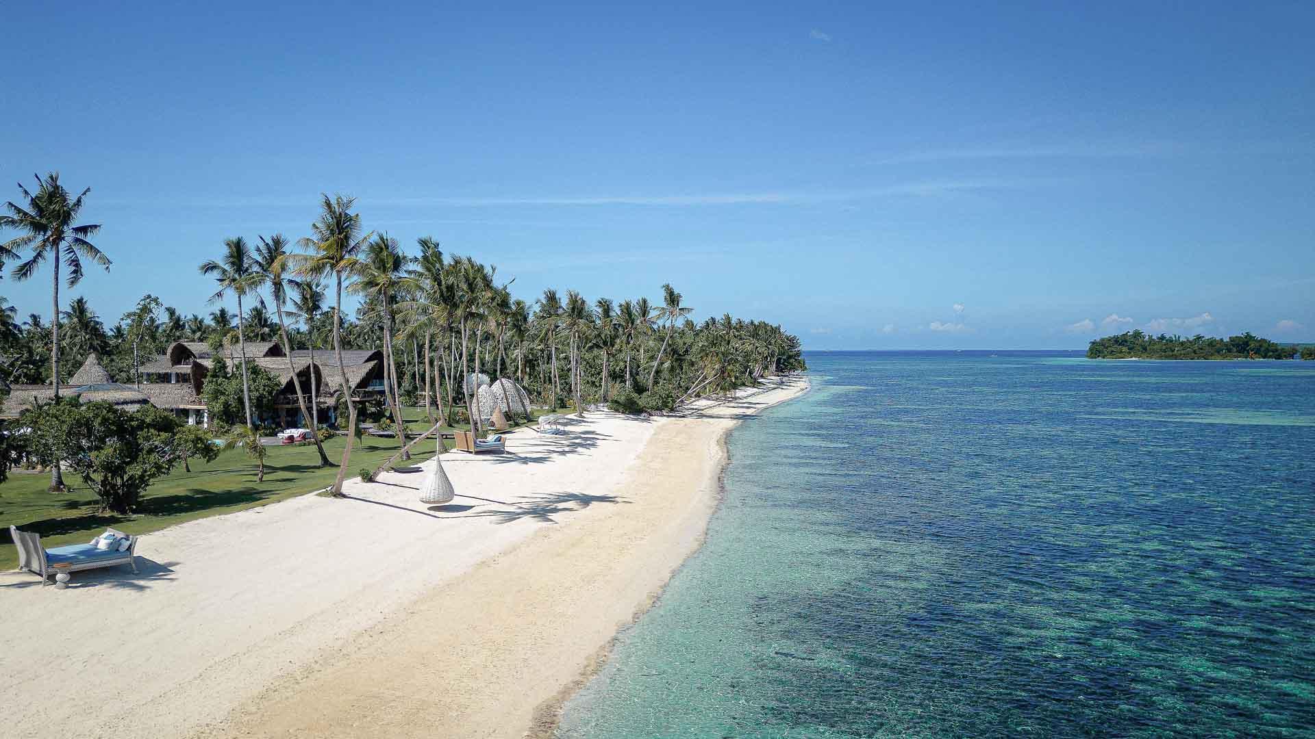 Plage de l’hôtel © DR