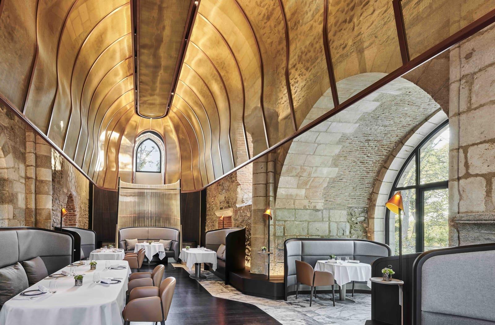 Dîner au restaurant La Chapelle © Château Saint Jean