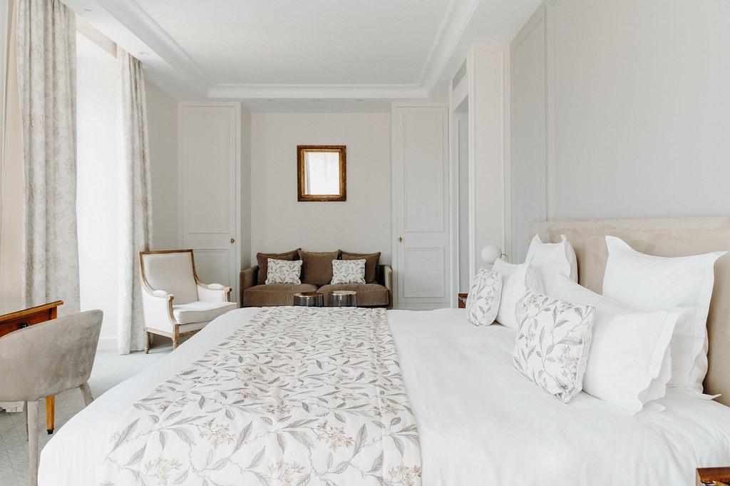 Une des junior suite du Domaine de Rochebois © Labo N°3