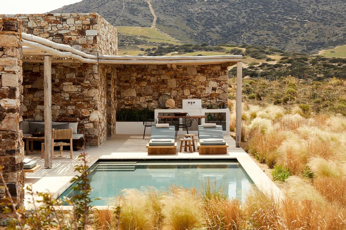 Une hôtel lifestyle, luxe et bohème dans les Cyclades © The Rooster Antiparos