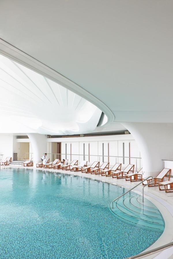 La piscine intérieure 