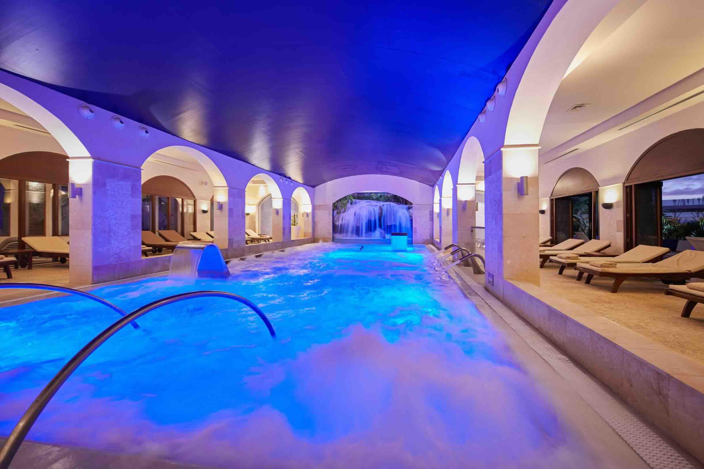 Le spa hydrothérapie du Secrets Lanzarote Resort & Spa © DR