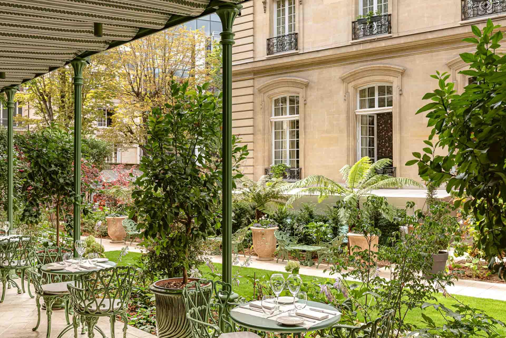 Un séminaire à Paris dans les jardins du Saint James Paris
