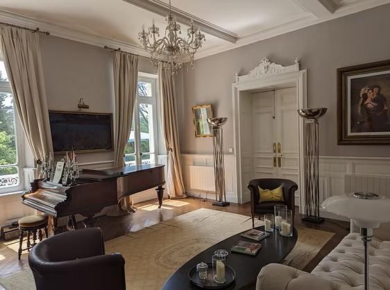 © Chateau de Thuries