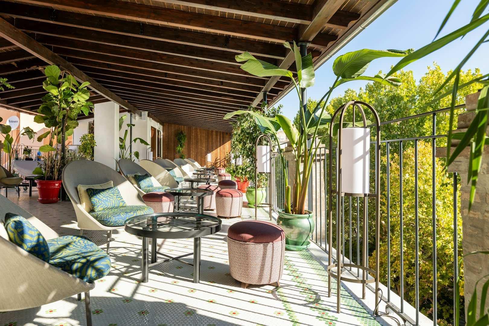Le sky lounge de l’hôtel Seda Club © DR