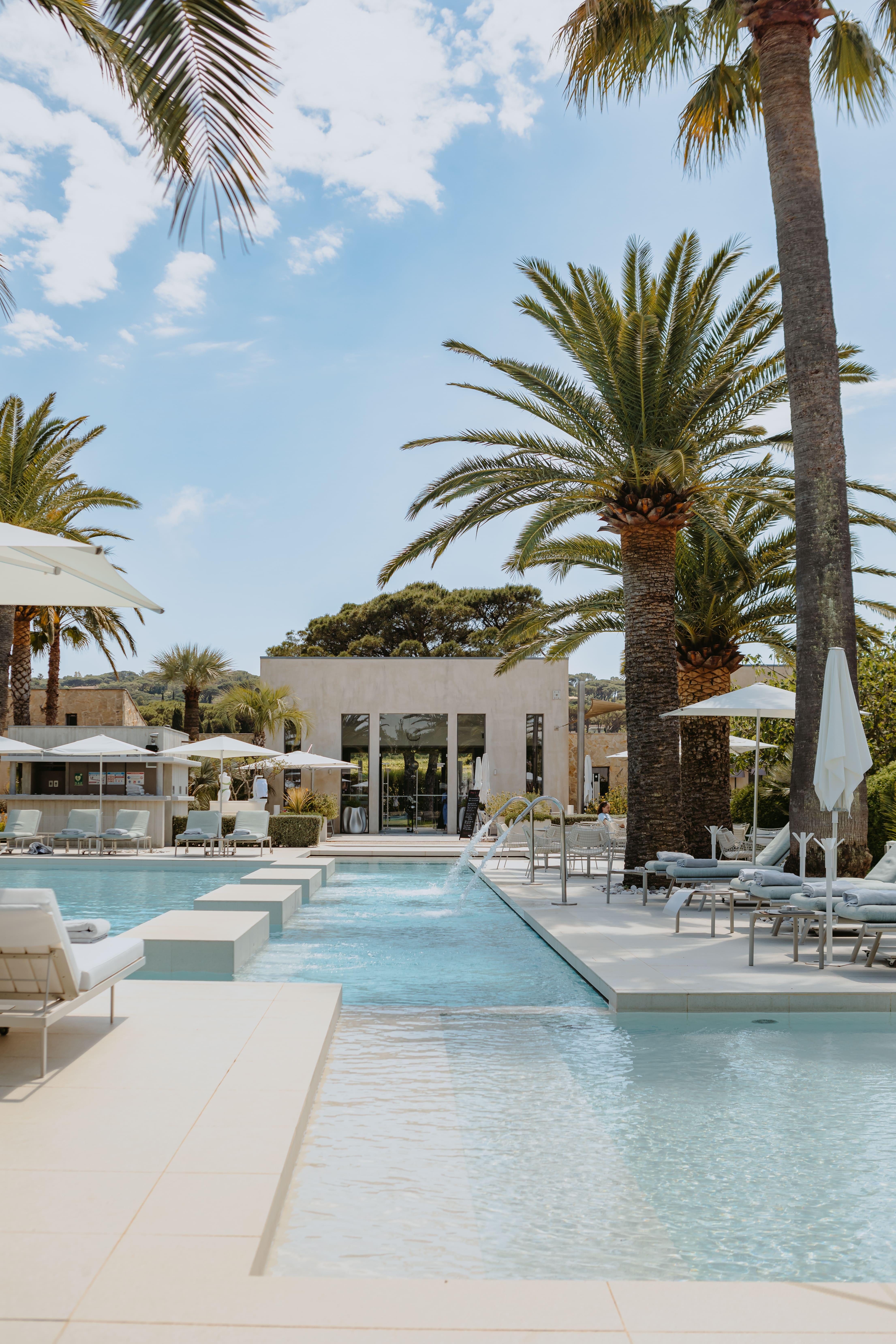 La piscine de l’hôtel © Hôtel de Sezz