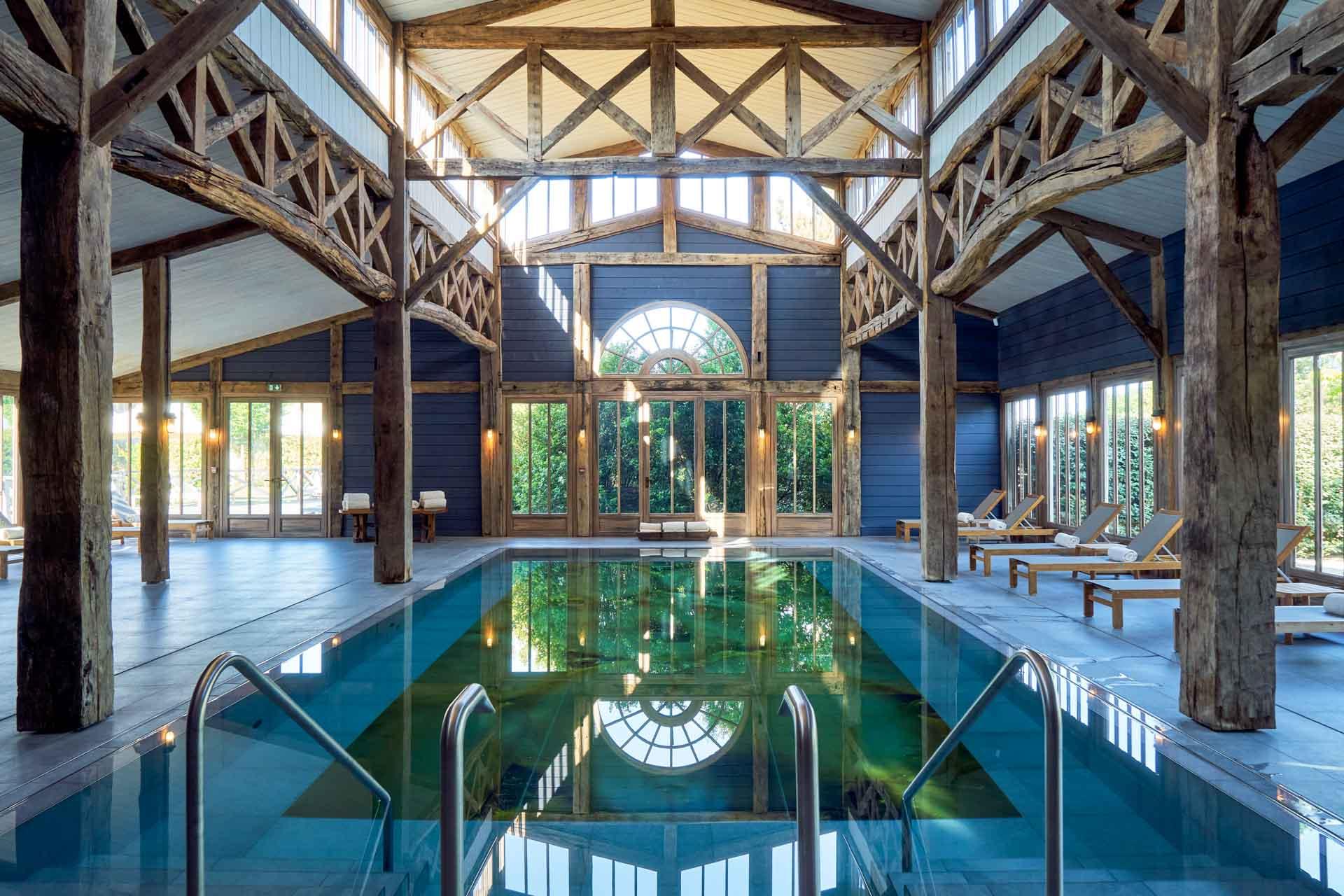 La piscine intérieure aux Sources de Caudalie © Marie-Pierre Morel