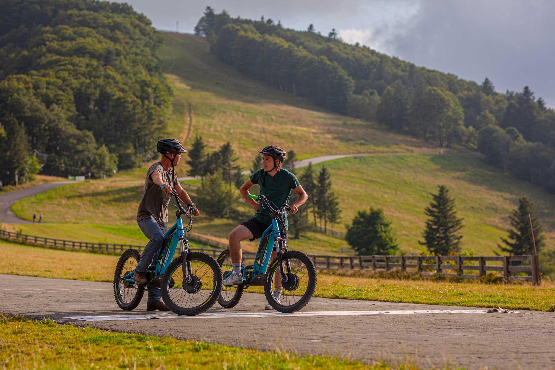 La Planche des Belles-Filles en vélo électrique © DR