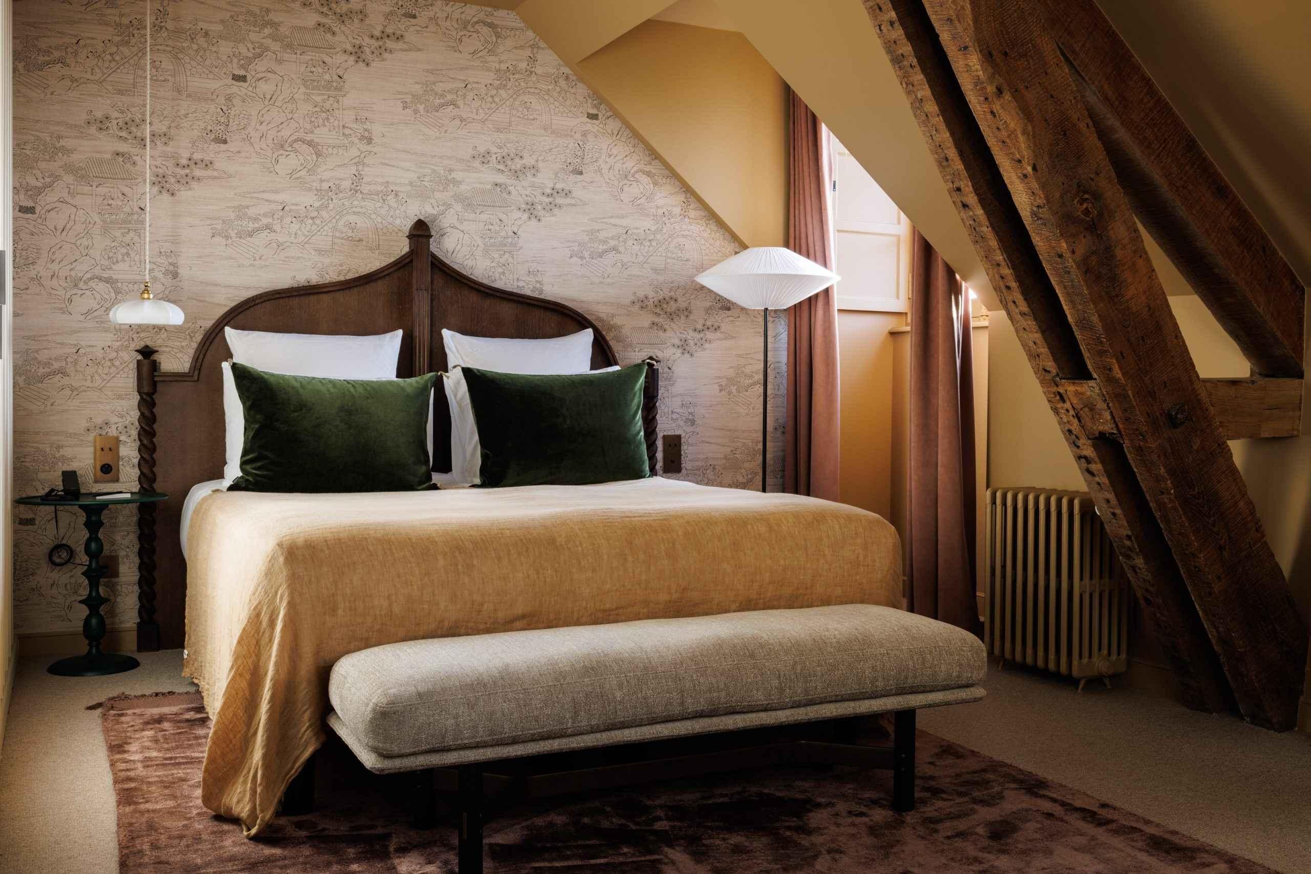 Suite sous les poutres au Domaine de Locguénolé près de Lorient © Domaine de Locguénolé & Spa