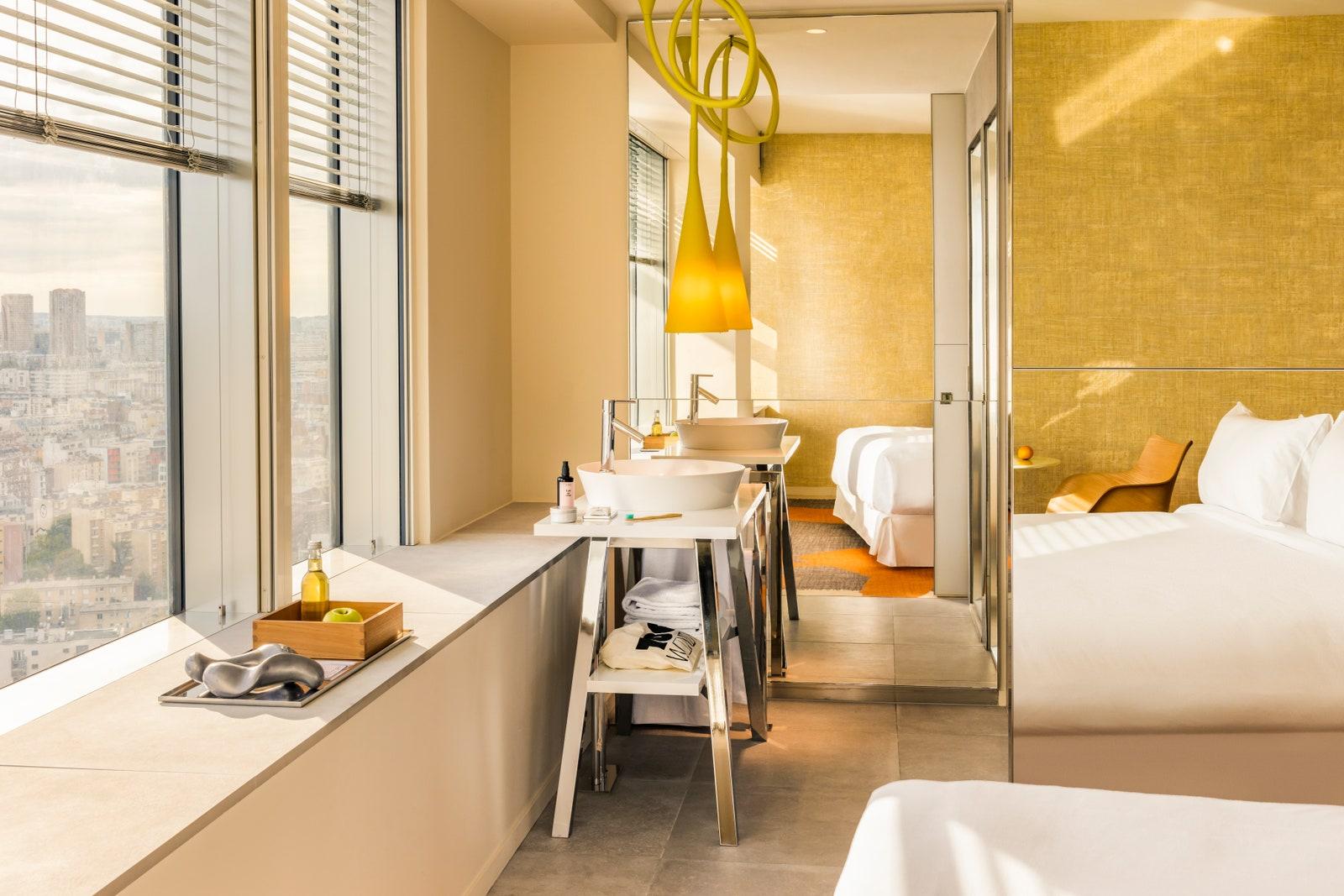 Une chambre avec une vue imprenable sur la capitale © TOO Hôtel