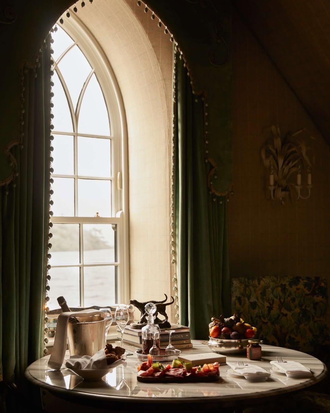 Un décor de cinéma grandiose à l’hôtel irlandais © ashfordcastle