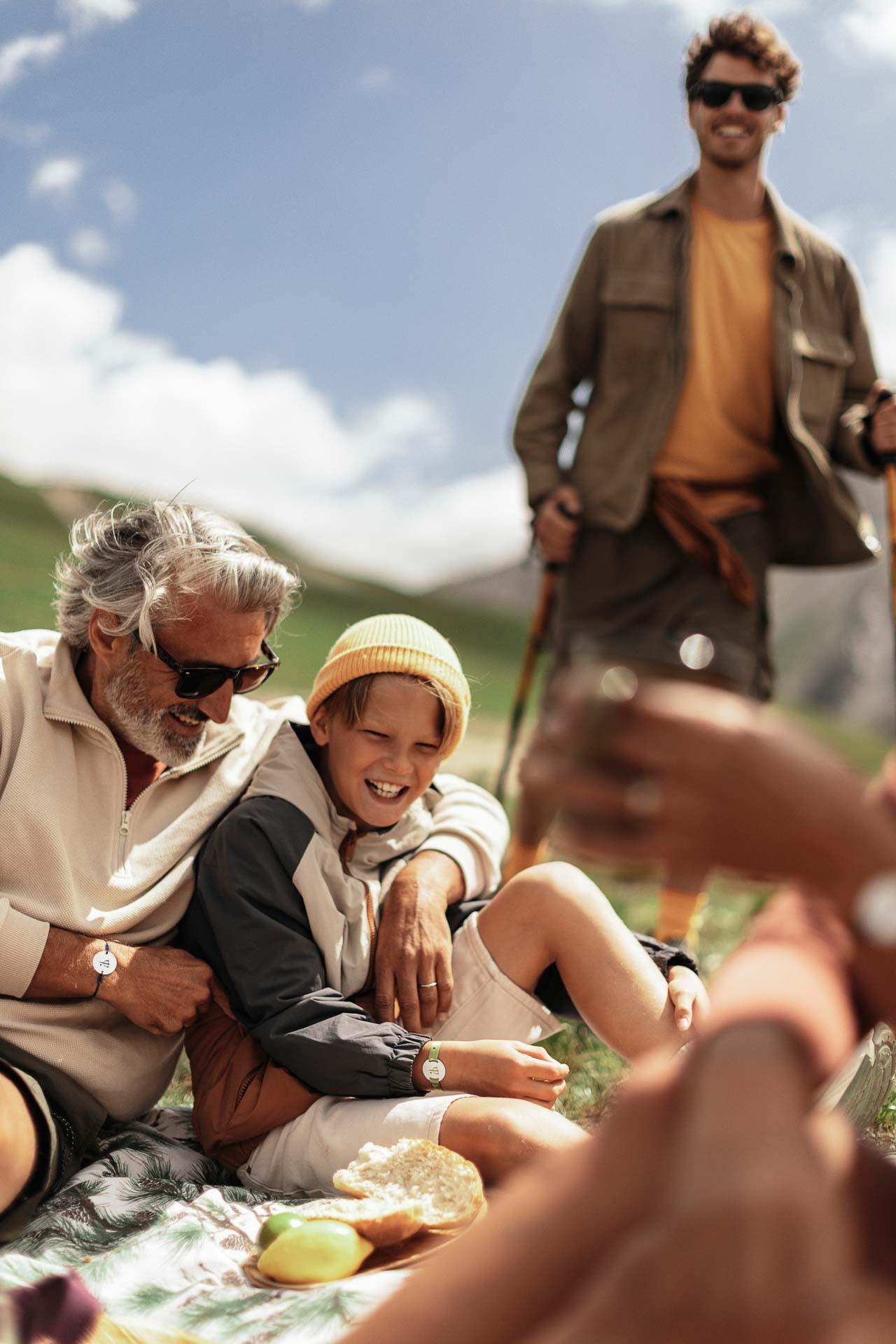 Pause pique-nique face aux paysages alpins © Club Med