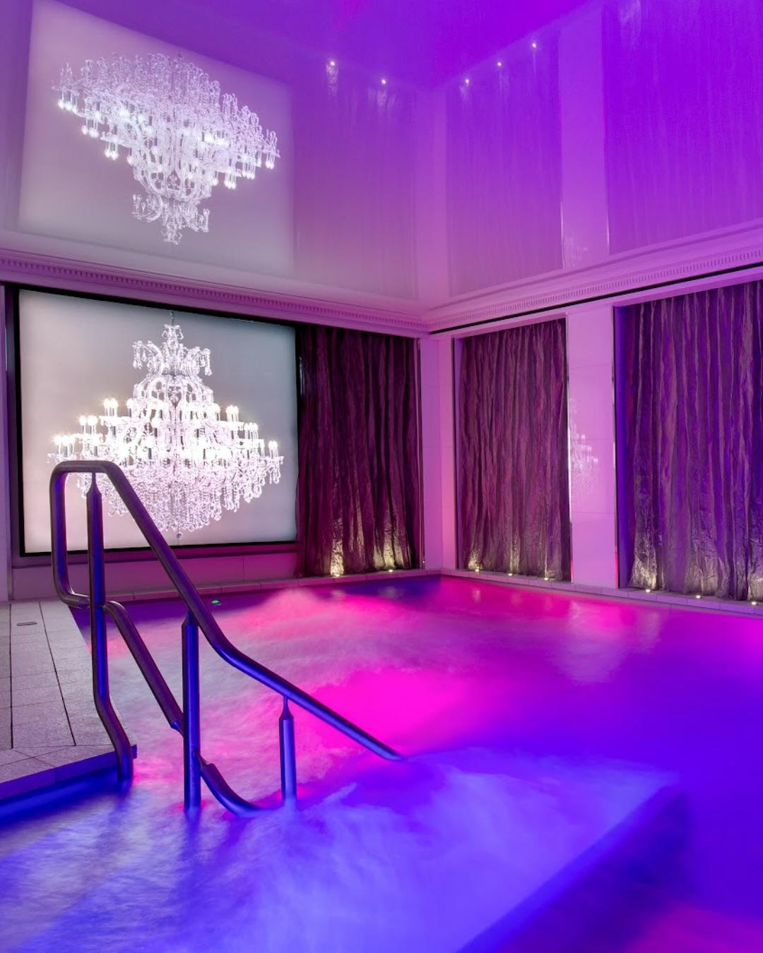 La piscine de l’hôtel © Villa Haussmann