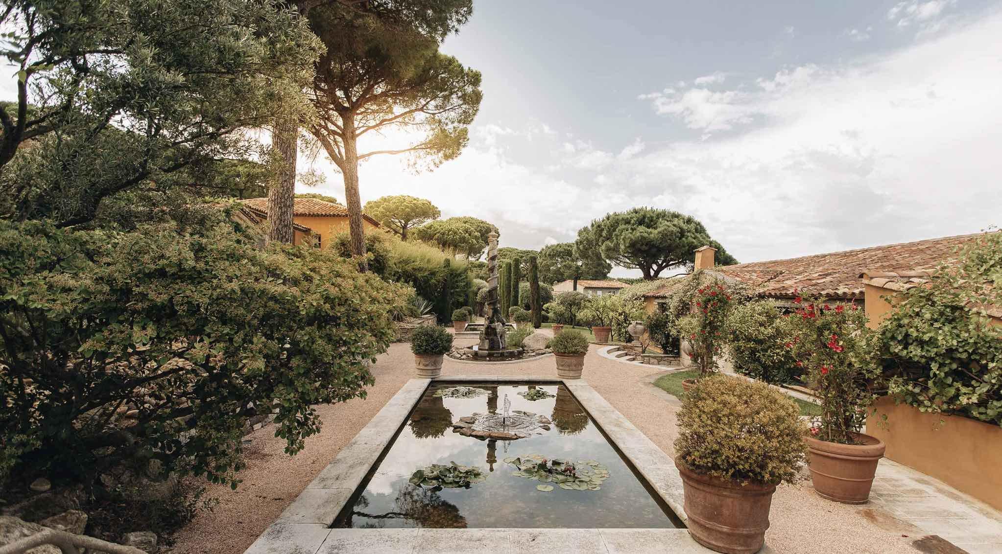 Un des plus beaux hôtels dans le Var, niché dans la pinède © Villa Marie