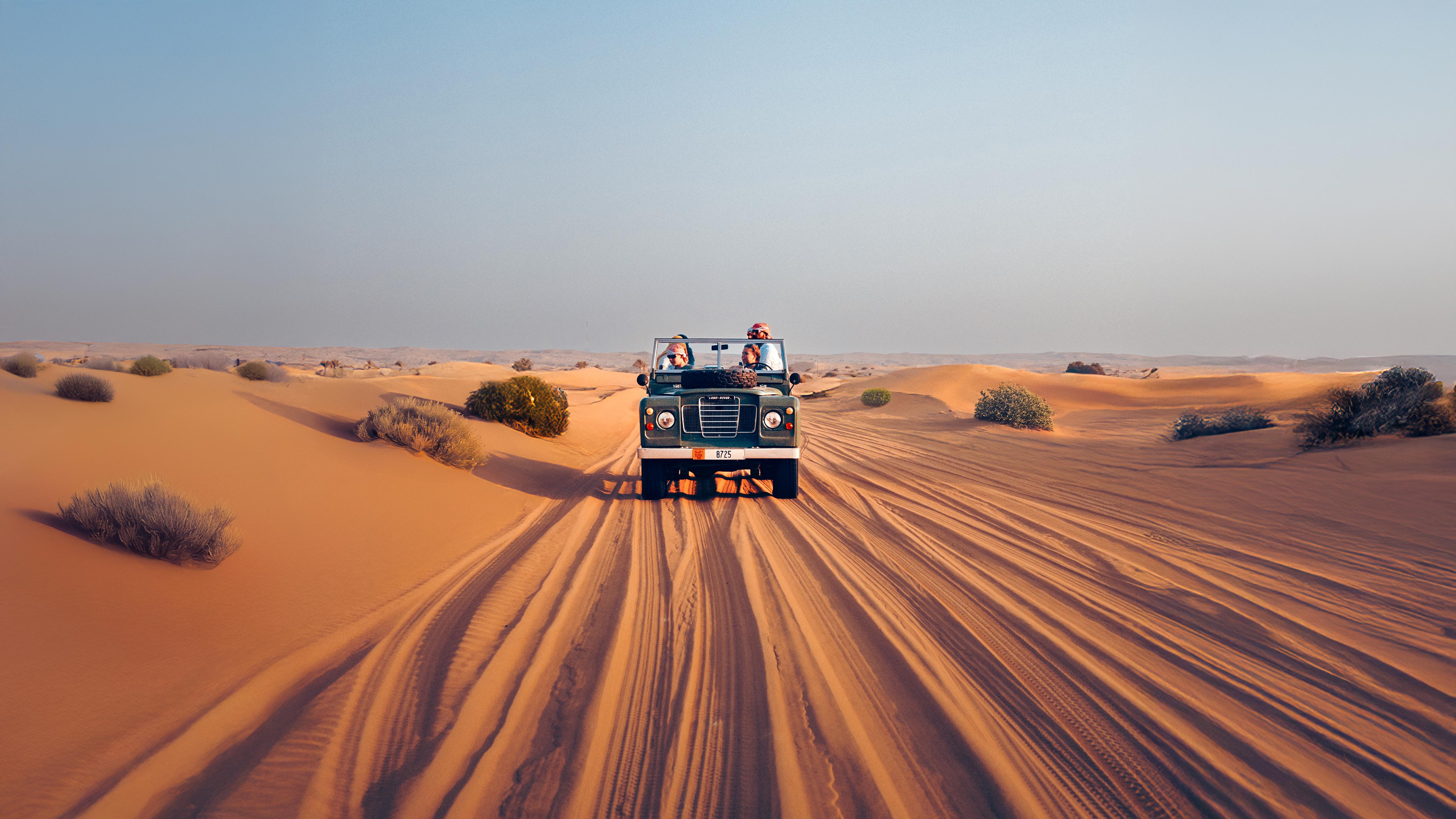 Vintage Land Rover © Platinum Heritage – Heritage Desert Safari