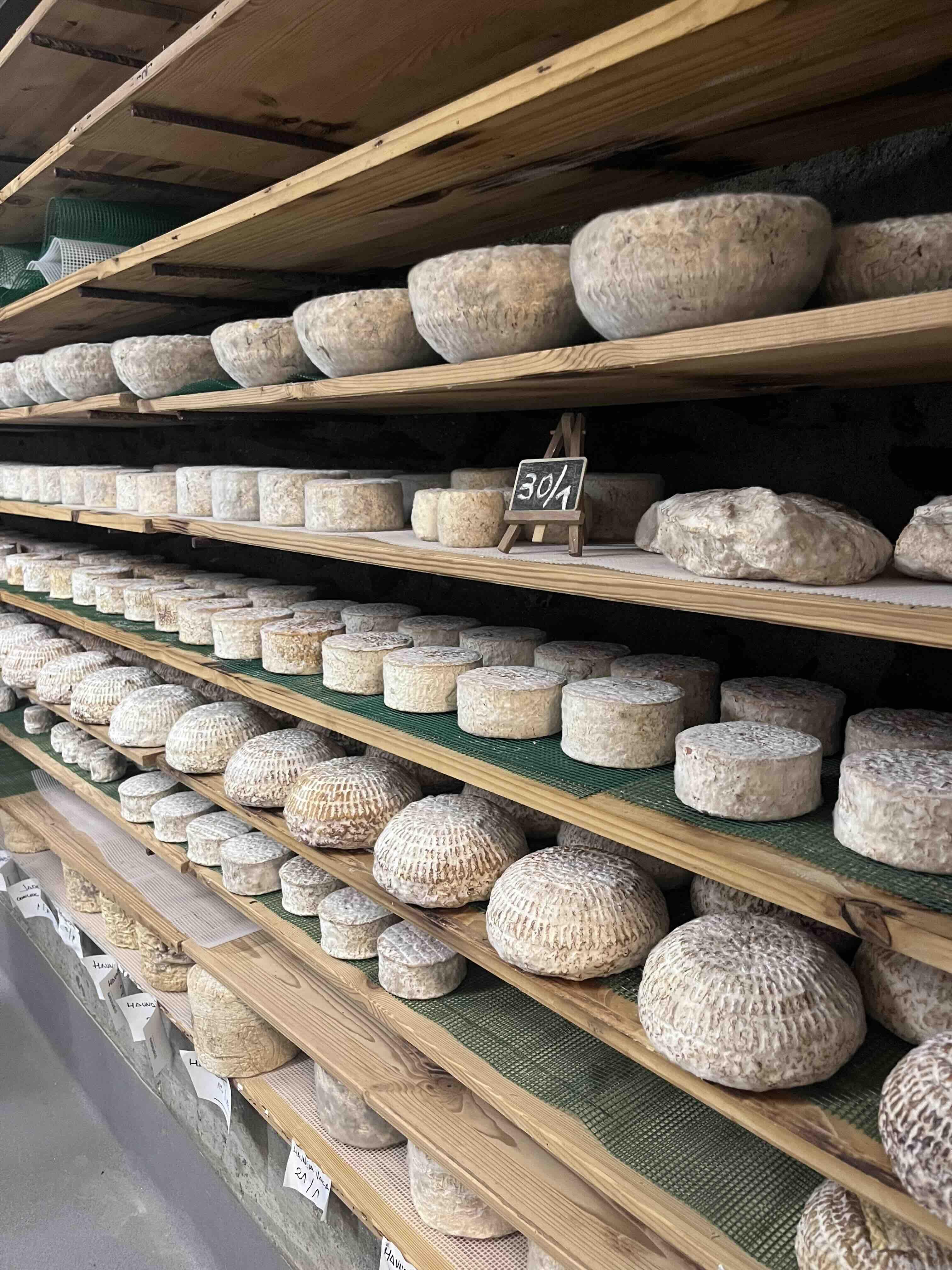 Visiter la fromagerie Casa Raubert en Andorre © PPB
