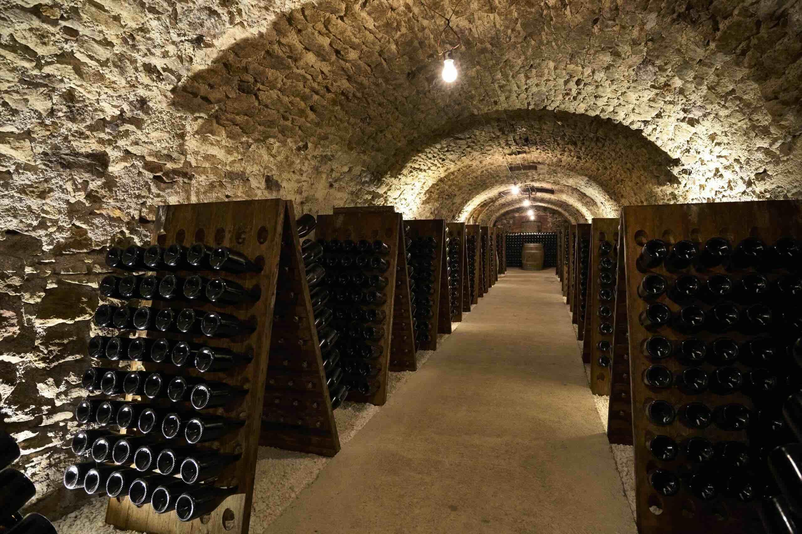 La cave à champagne © De Sousa