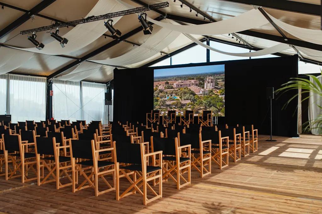 Tent setup © Site officiel de Zoëtry Mallorca