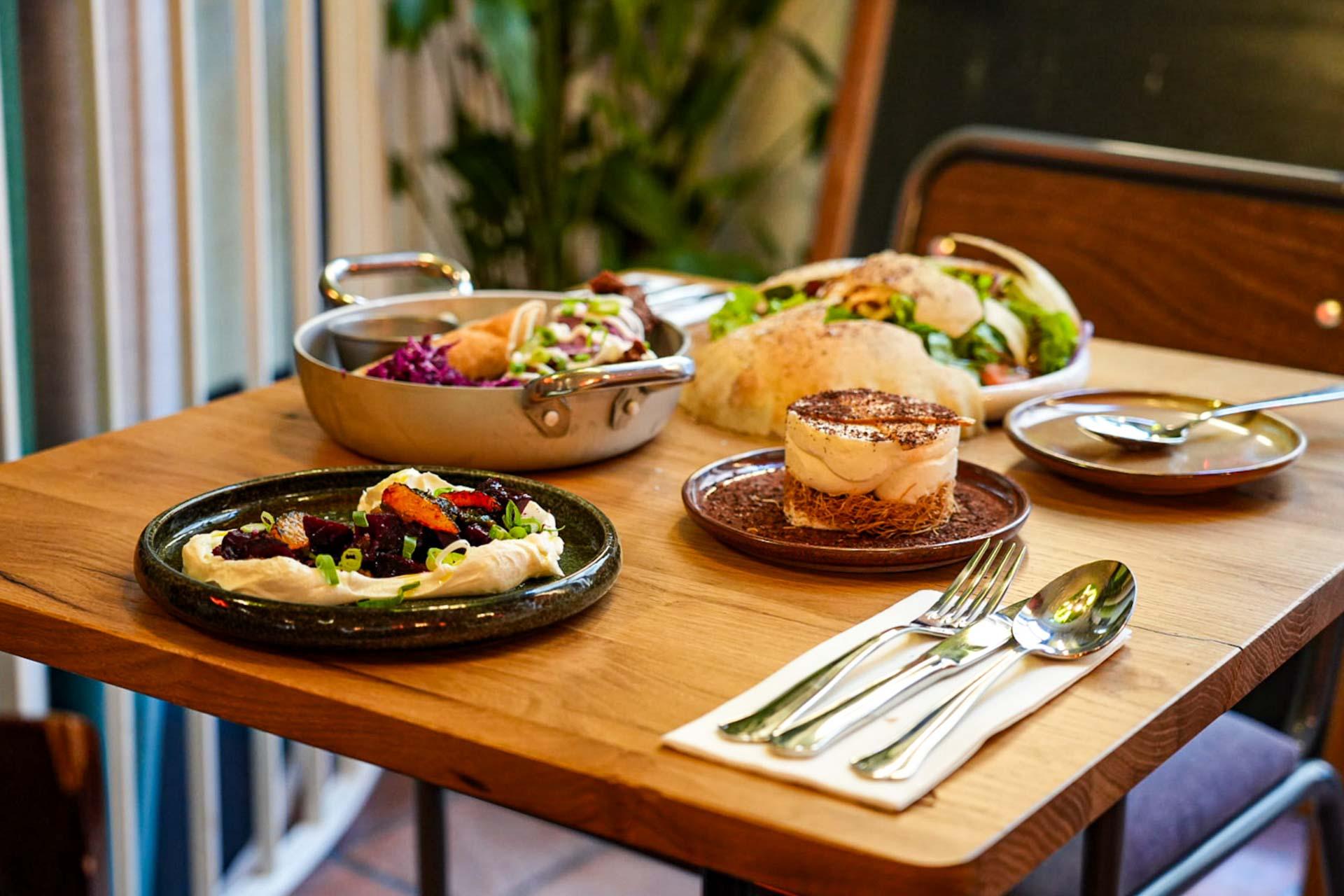Restaurant libanais, Paris 10e  © Mazmez