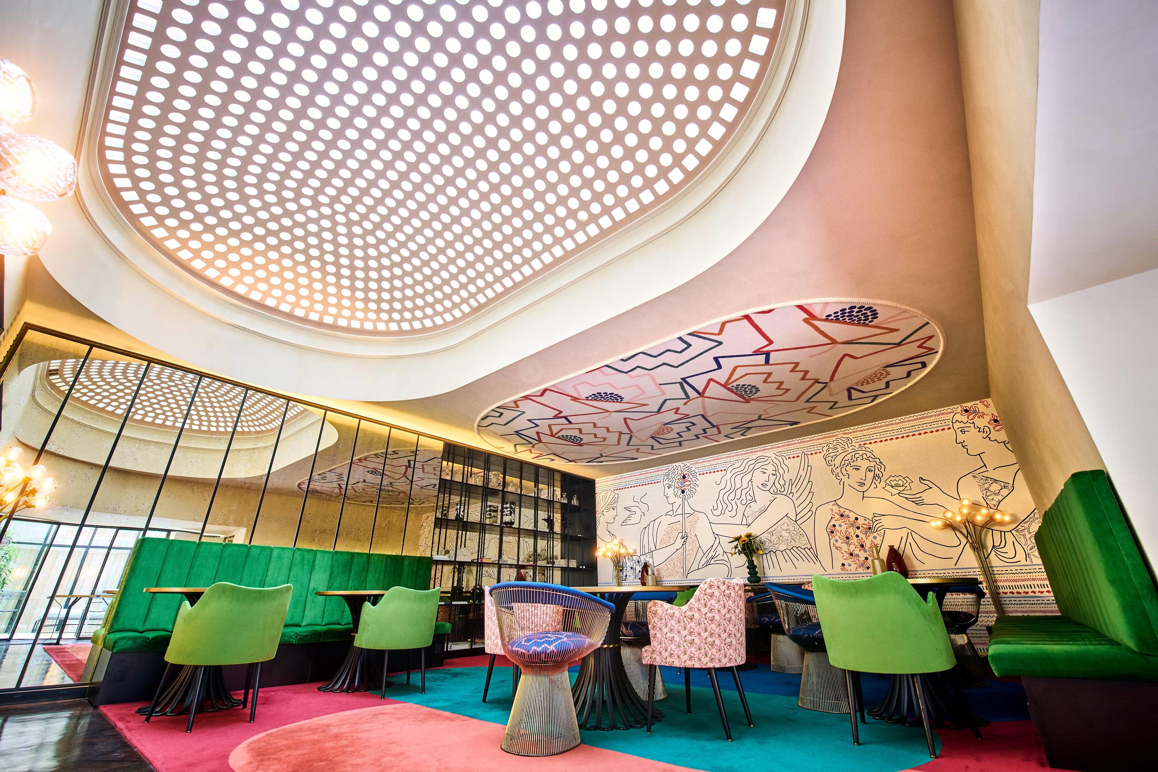L’Hôtel du Rond-Point des Champs Elysées © Nicolas Lobbestael