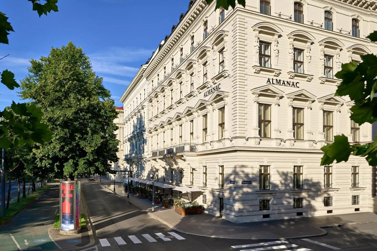 Façades de l’hôtel © Almanac Barcelona