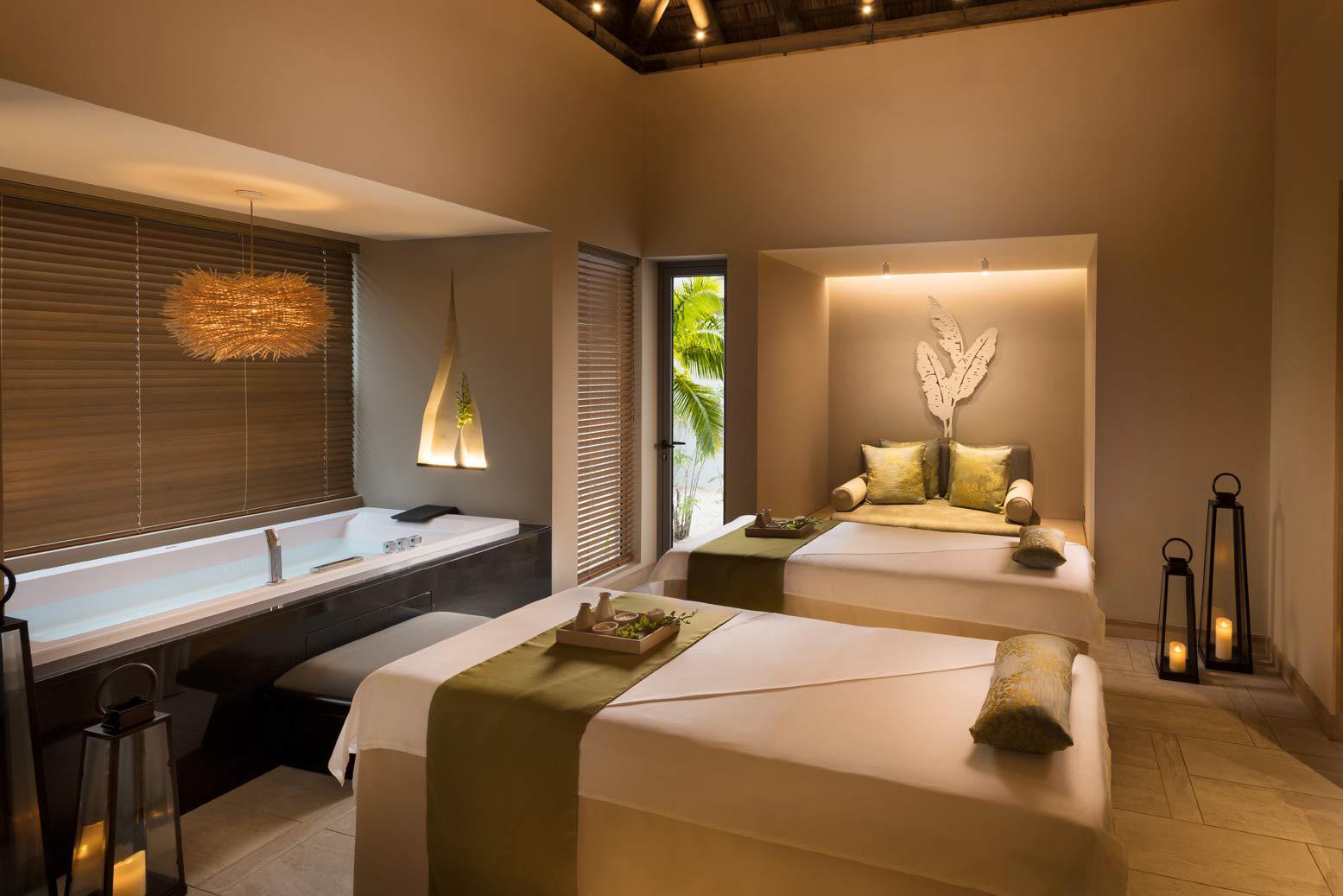 Double salle de massage © Anantara Iko