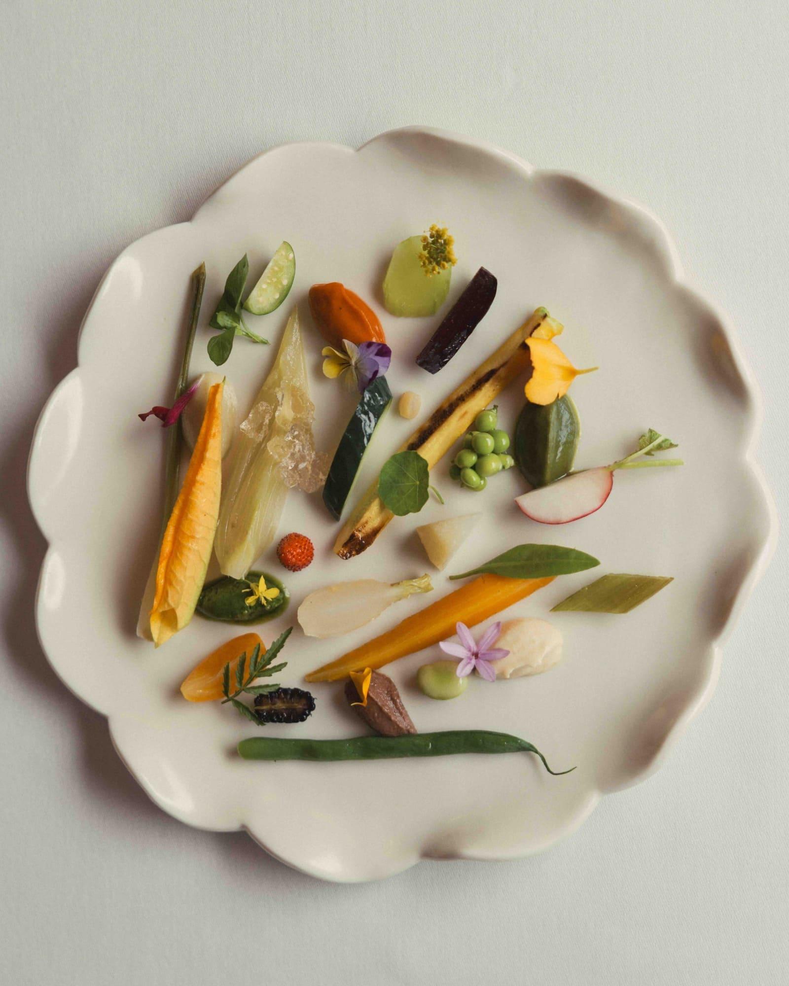 Manger au restaurant de l’hôtel 5 étoiles © Aurelien Studio 