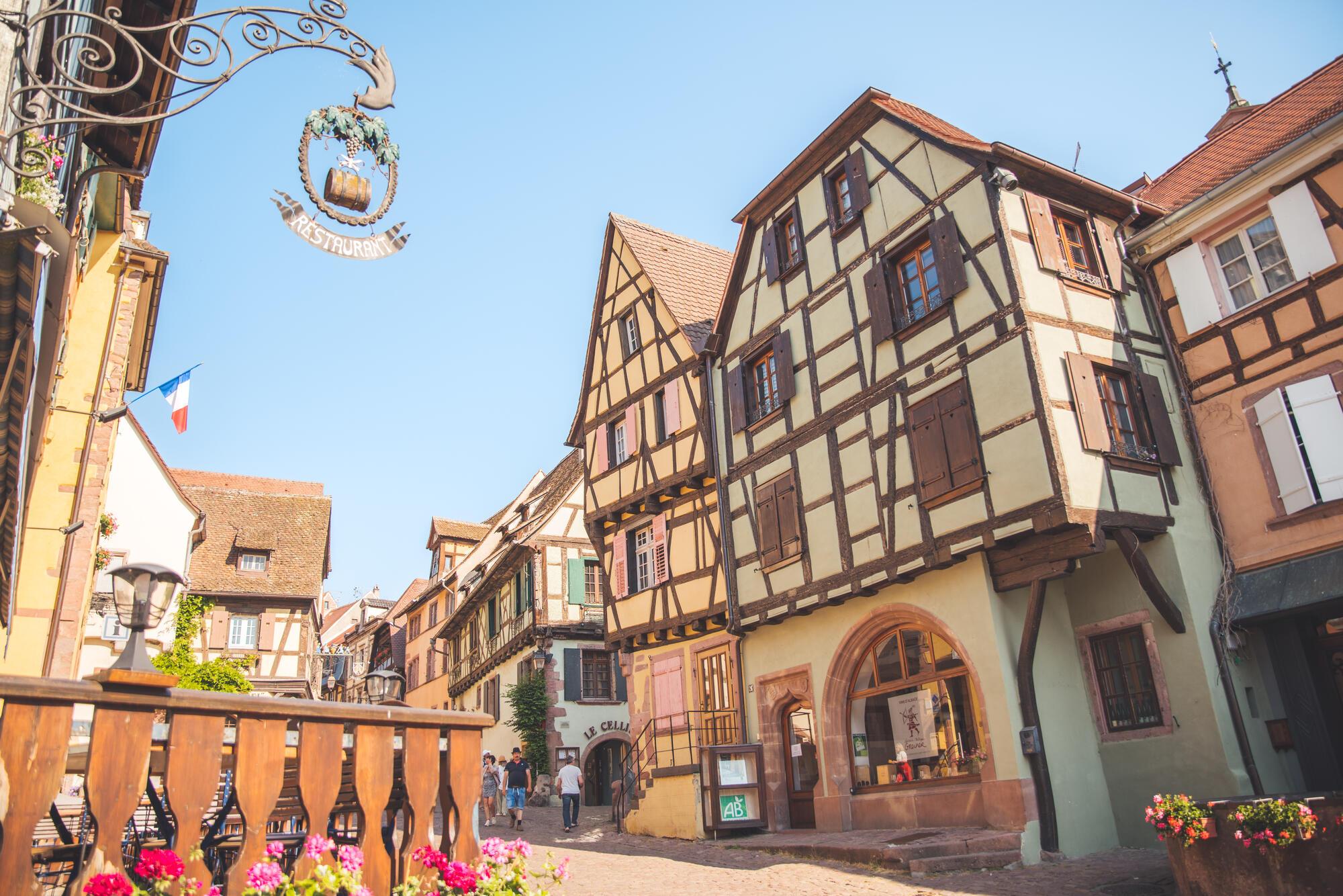 Dans les rues de Riquewihr © ART GE Pierre Defontaine