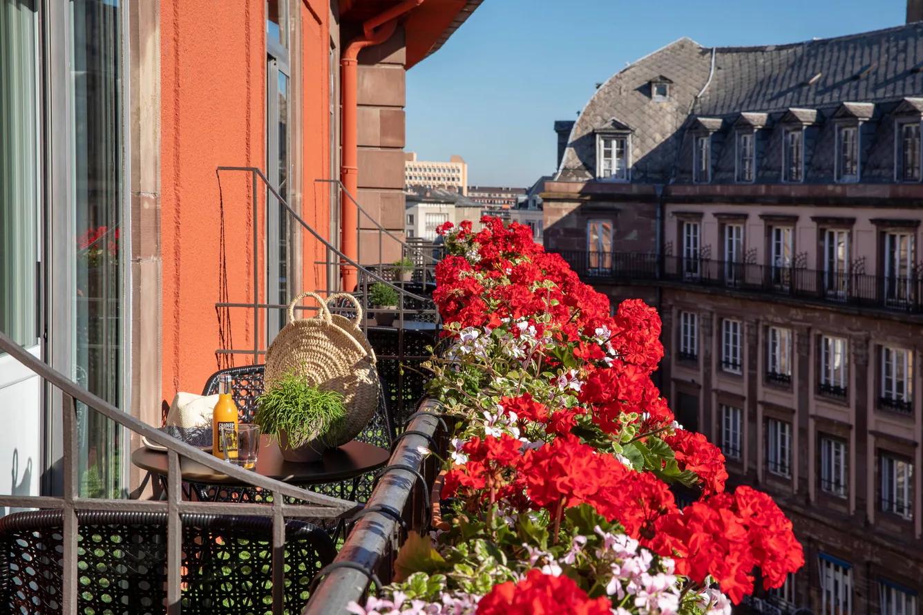 Le balcon de l’hôtel © Maison Rouge