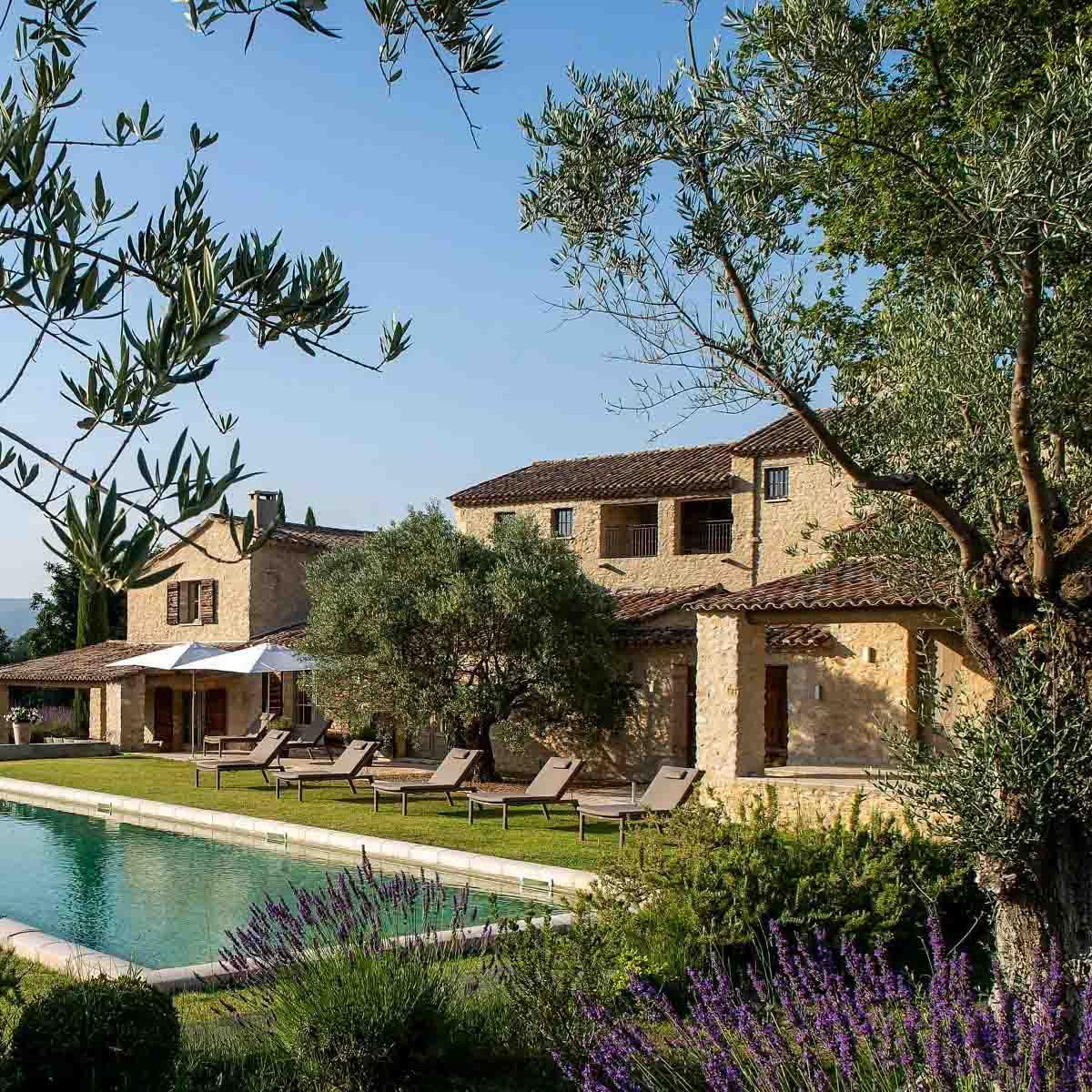 La villa à louer dans le Luberon, Bastide des Vallats © Coquillade Provence