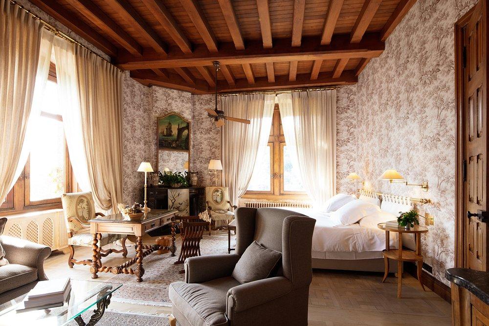 Une chambre dans le château © Château de Riell