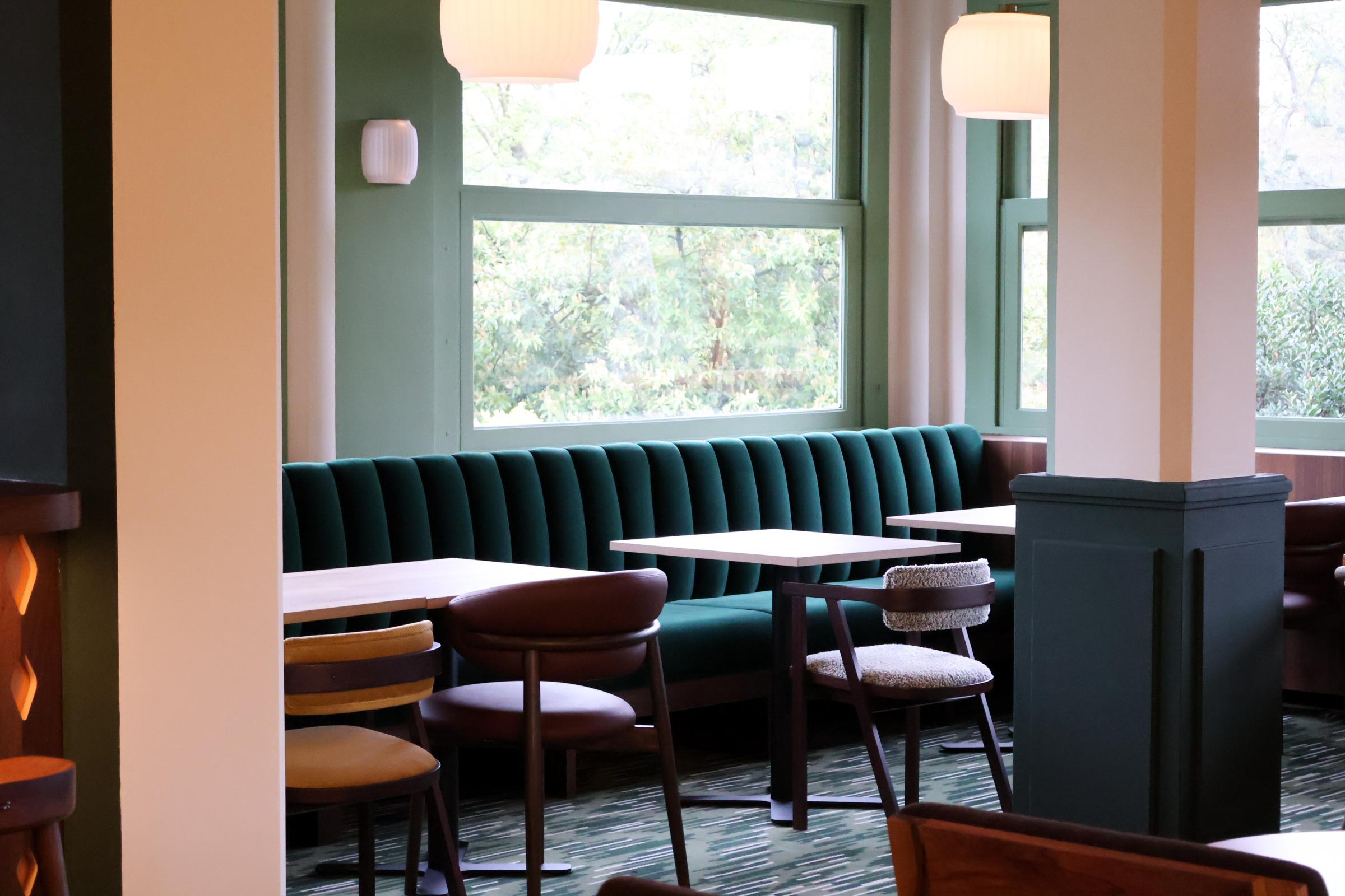 Le restaurant dans le Bois de Boulogne © Emma Hervier 