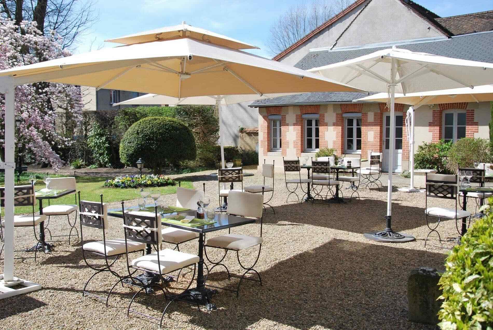 Dîner au Clos © Château La Commaraine