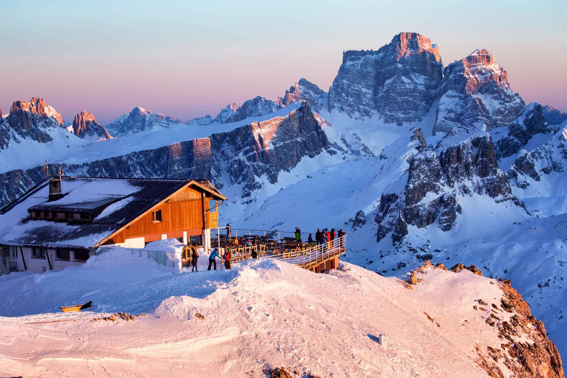Cortina où skier dans les Alpes italiennes © AdobeStock