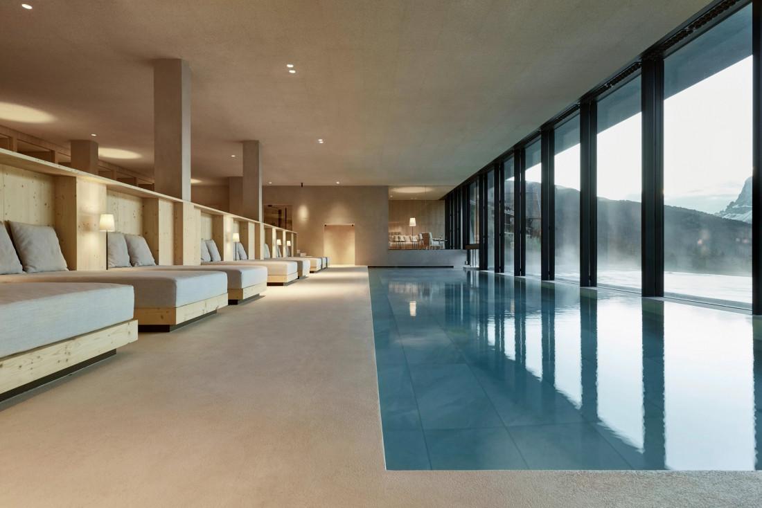 La piscine intérieure de l’hôtel © Forestis Dolomites