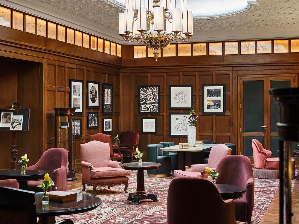 © The Palace, A Luxury Collection