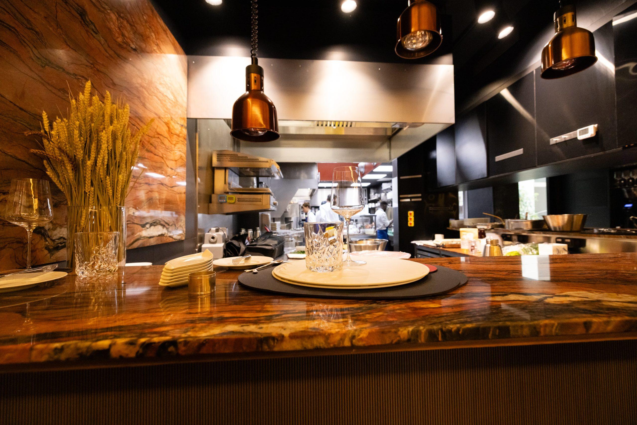 Le restaurant à Paris © Héritages 