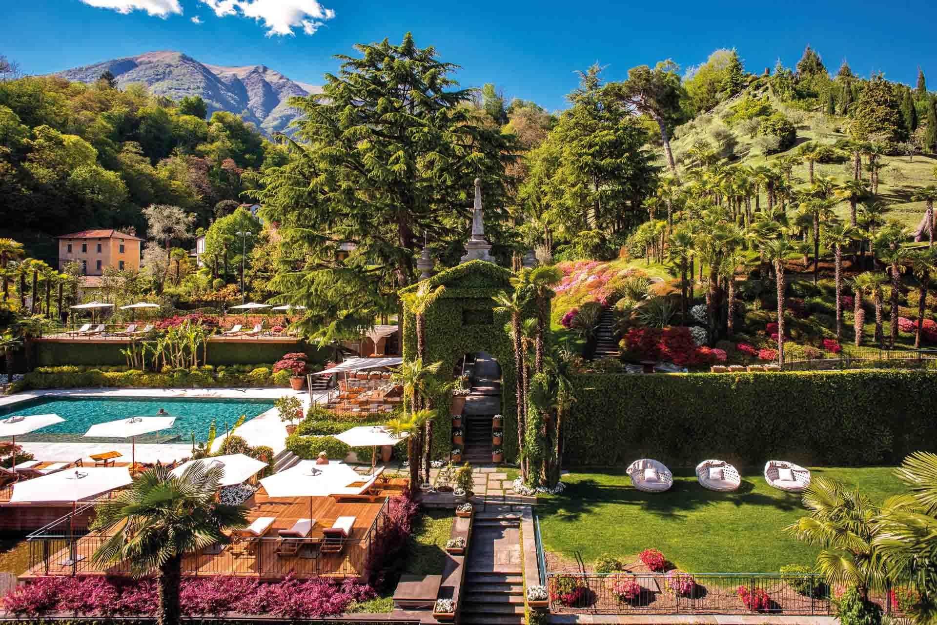 Le parc du Tremezzo avec piscine et tennis © Grand Hotel Tremezzo