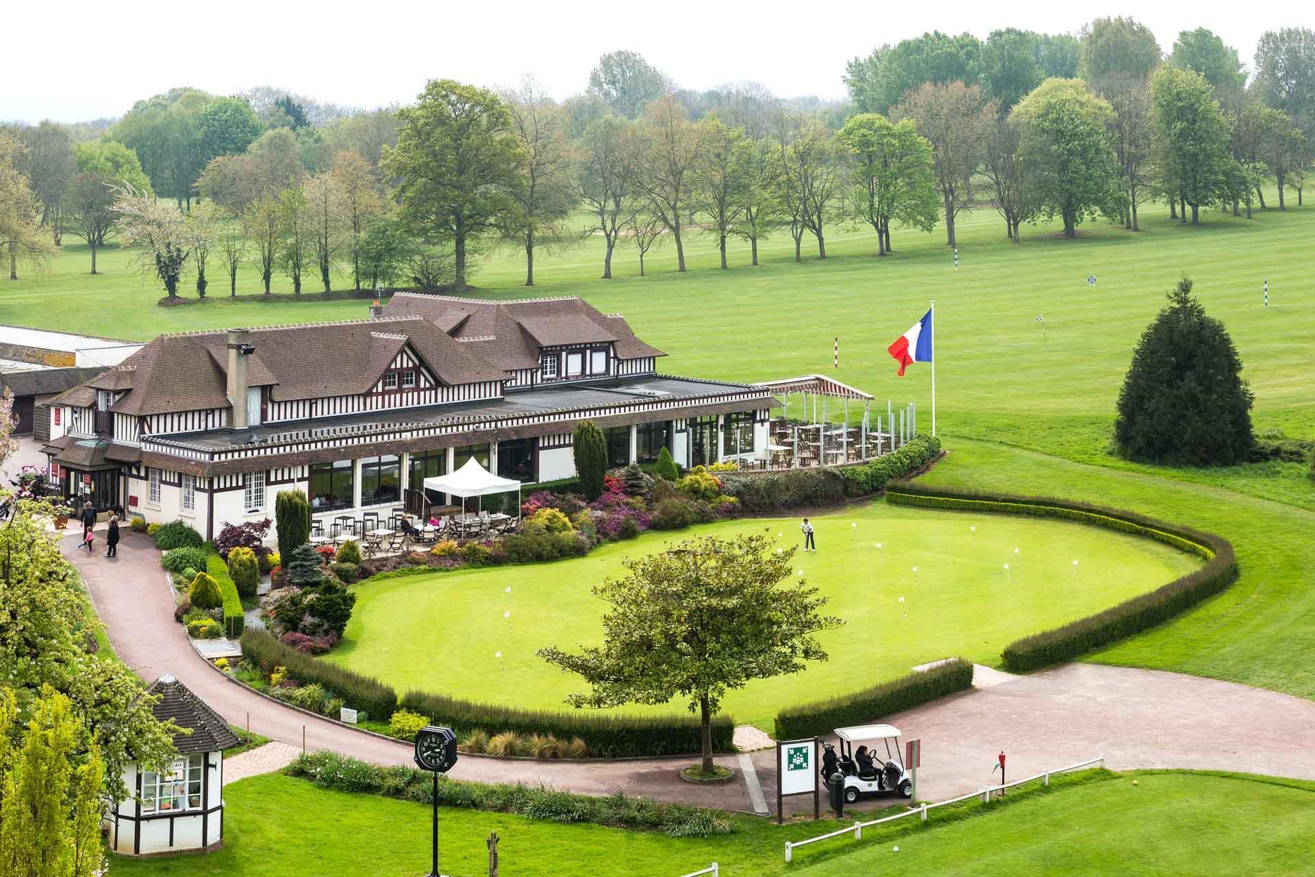 L’hôtel golf à Deauville © Barrière 
