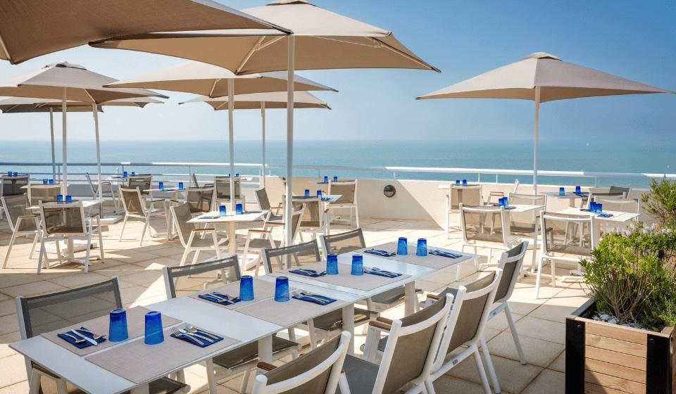 Boire un verre face à la mer © Thalasso Pornic